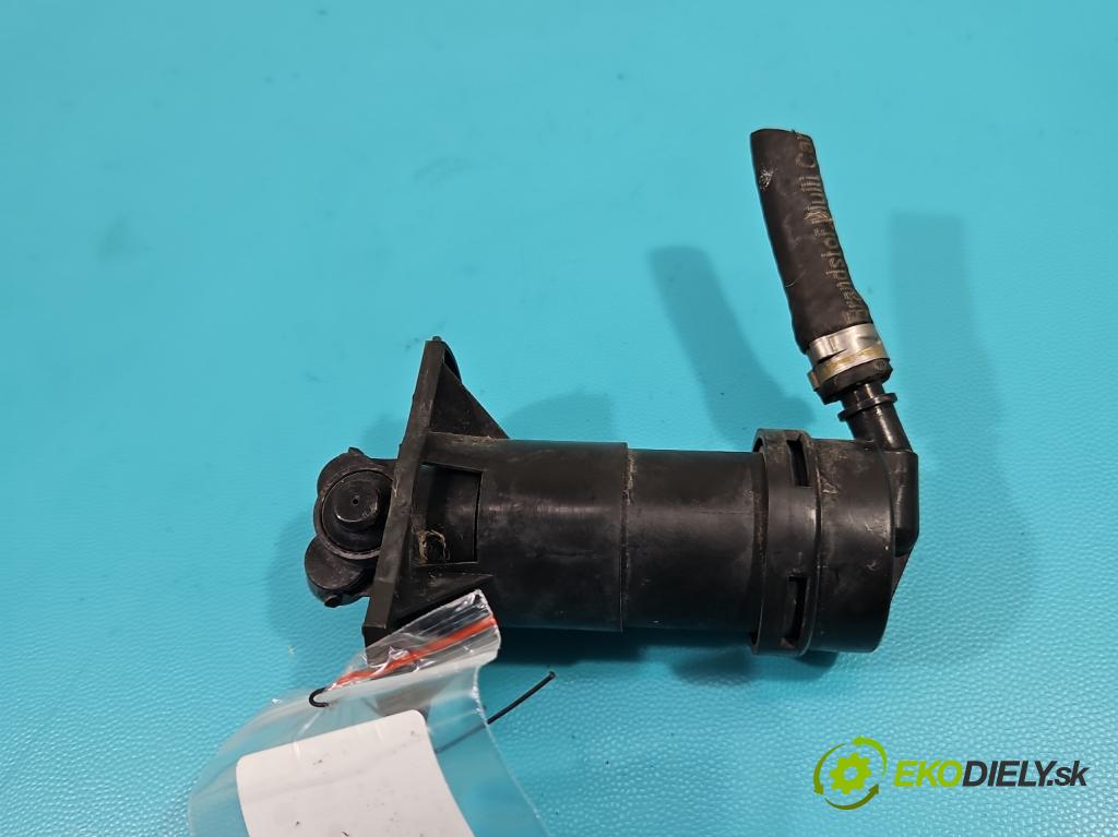 Audi A6 C6 2004-2011 2.7 TDI 179KM automatic 132 kW 2698 cm3 5- ostrekovač reflektor: ľavý  (Motorček ostrekovačov)