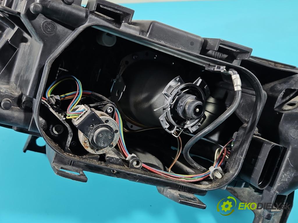 Audi A6 C6 2004-2011 2.7 TDI 179KM automatic 132 kW 2698 cm3 5- Reflektor: pravý 4F0941004AK (Pravé)