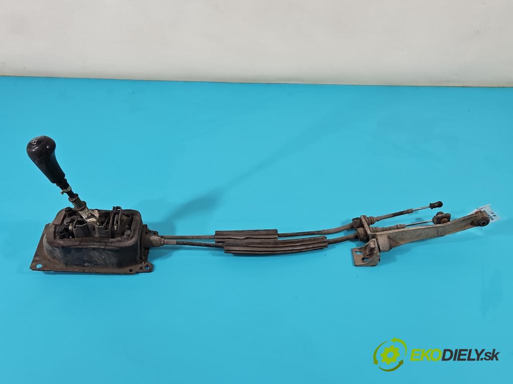 Vw Polo III 6N 1994-2001 1.4 16V 101 HP manual 74 kW 1390 cm3 3- Páka: Změny: stupeň,rýchlosť  (Rýchlostné páky / kulisy)