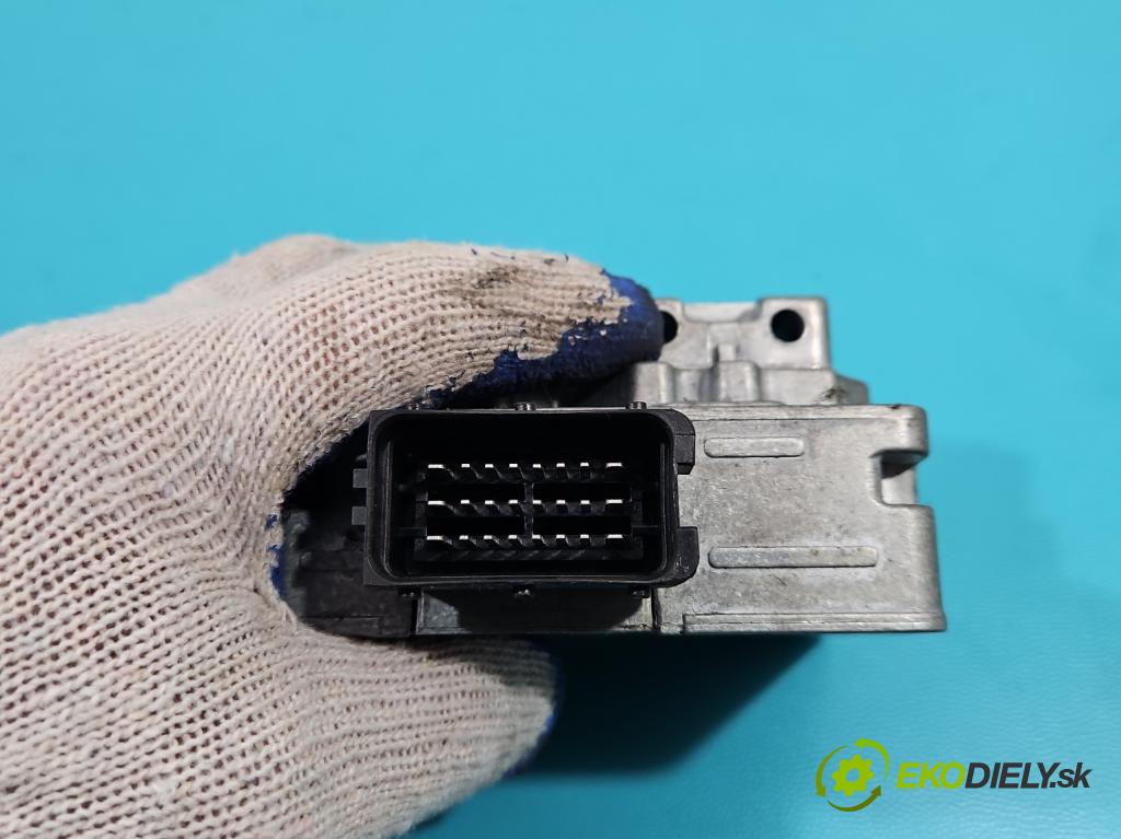 Alfa romeo 159 1.9 jtd 116 HP manual 85 kW 1910 cm3 5- Blokáda: řízení: 00505008960 (Ostatné)