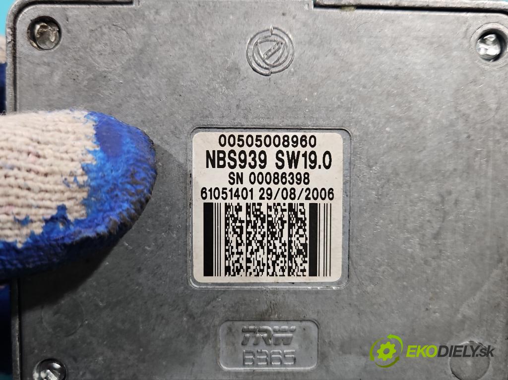 Alfa romeo 159 1.9 jtd 116 HP manual 85 kW 1910 cm3 5- Blokáda: řízení: 00505008960 (Ostatné)