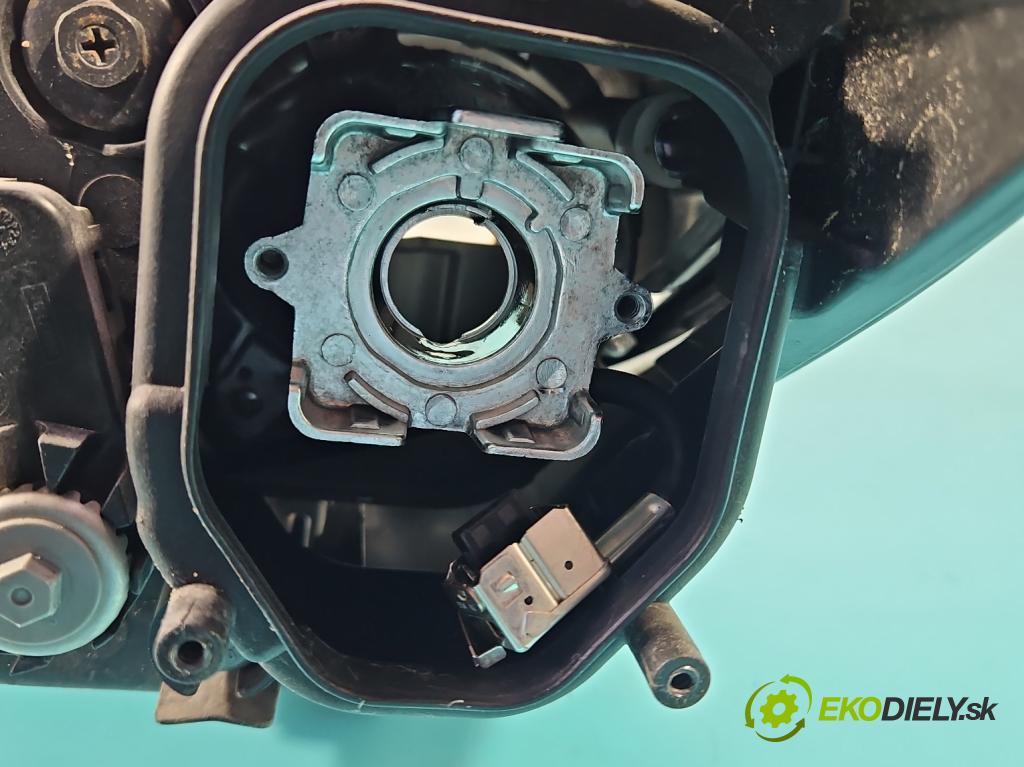 Kia Sportage III 2010-2015 1.7 crdi 116 HP manual 85 kW 1685 cm3 5- Reflektor: pravý  (Pravé)