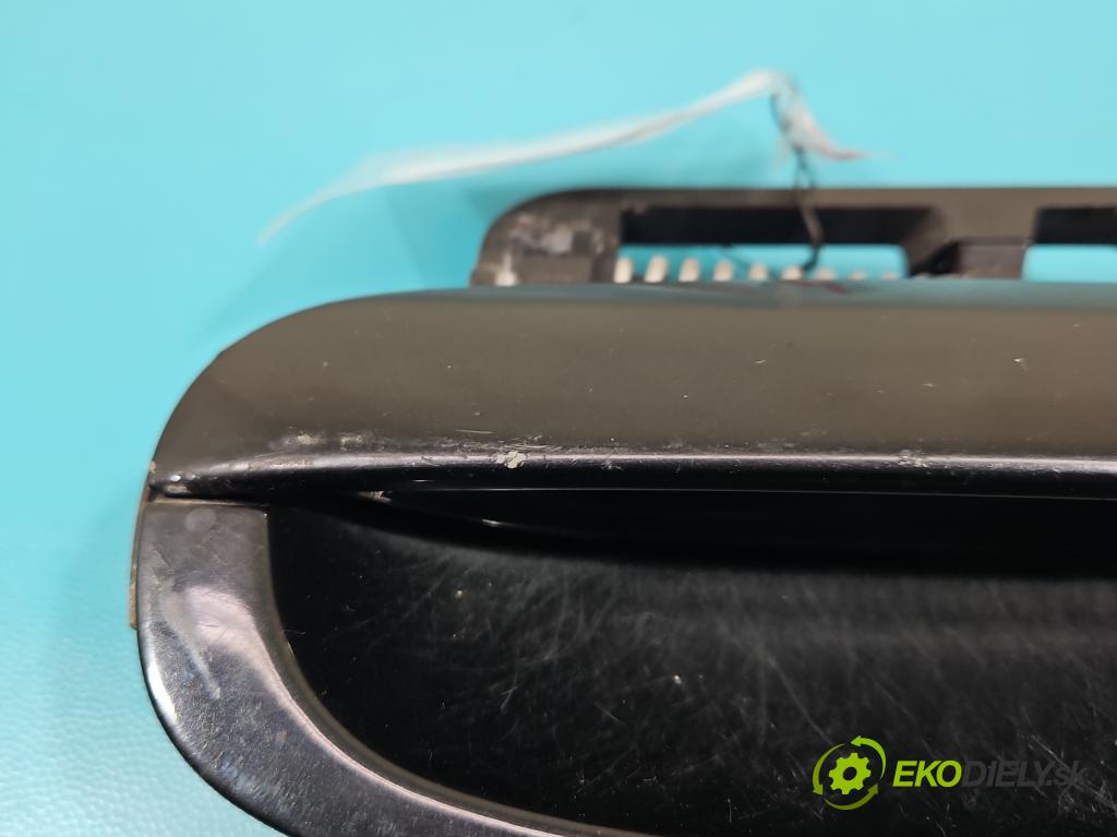 Peugeot 607 3.0 V6 207 HP automatic 152 kW 2946 cm3 4- rukoväť predné ľavé mimo:  (Vonkajšie predné ľavé)