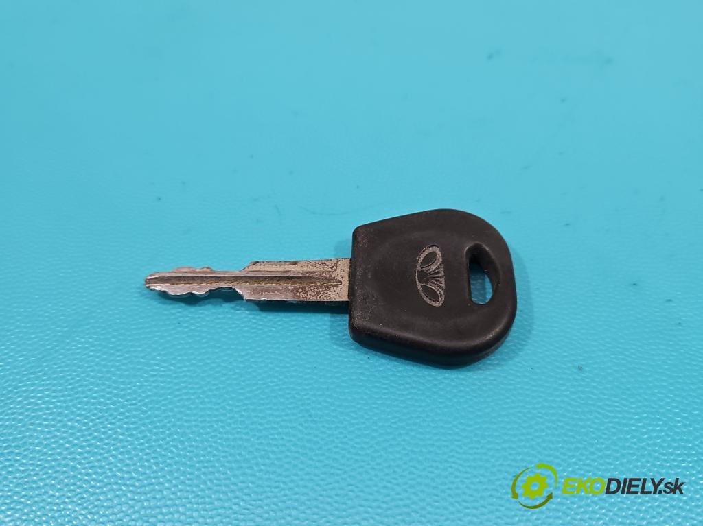Daewoo Lanos 1.5 8V 86 hp manual 63 kW 1498 cm3 4- řídící jednotka motoru