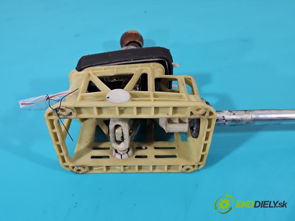 Opel Astra II 1998-2009 1.8 16V 116 HP manual 85 kW 1796 cm3 5- Páka: Změny: stupeň,rýchlosť  (Rýchlostné páky / kulisy)