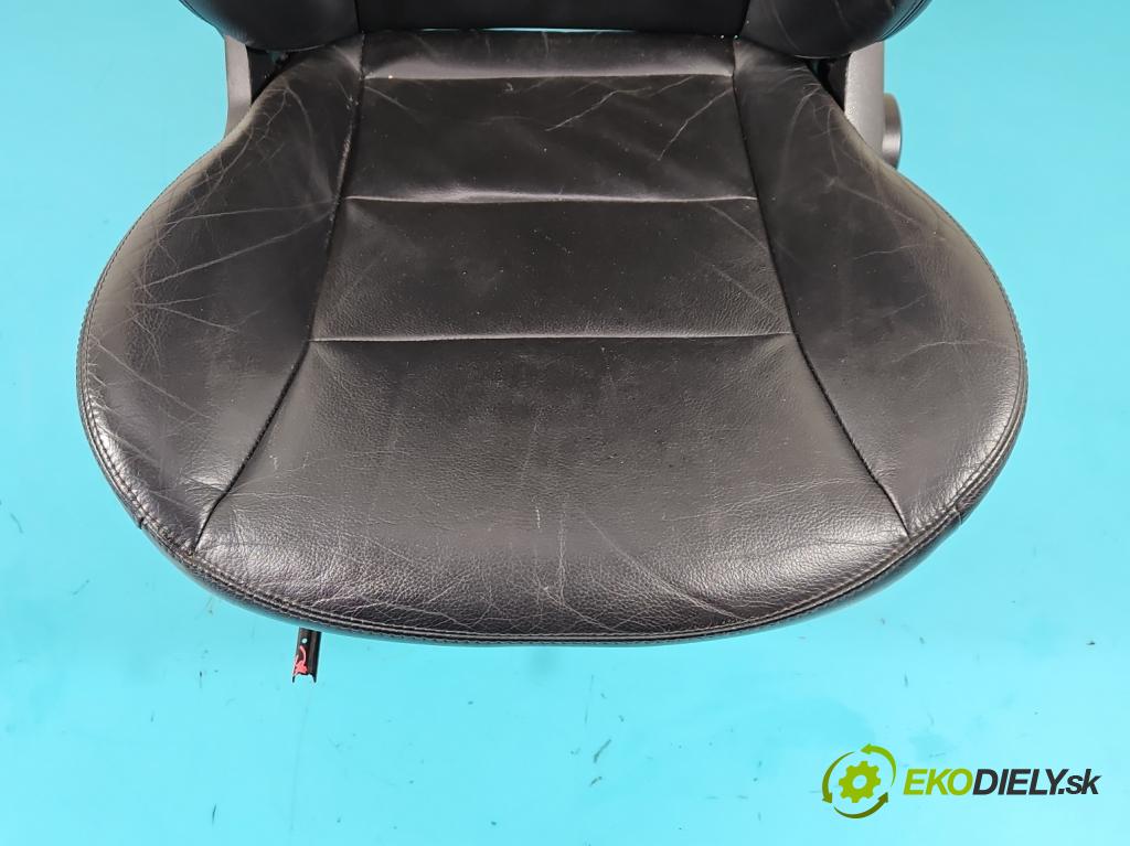 Mercedes A W169 2004-2012 2.0 cdi 140 HP automatic 103 kW 1992 cm3 5- Sedačka pravý  (Sedačky, sedadlá)