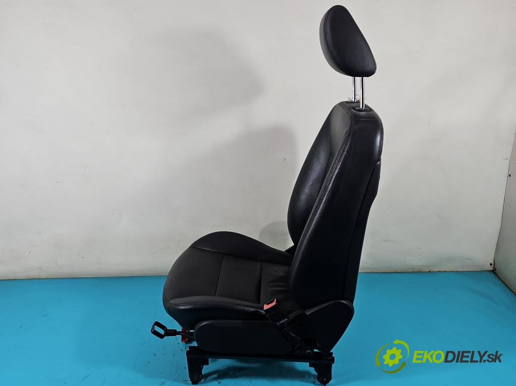 Mercedes A W169 2004-2012 2.0 cdi 140 HP automatic 103 kW 1992 cm3 5- Sedačka ľavý  (Sedačky, sedadlá)