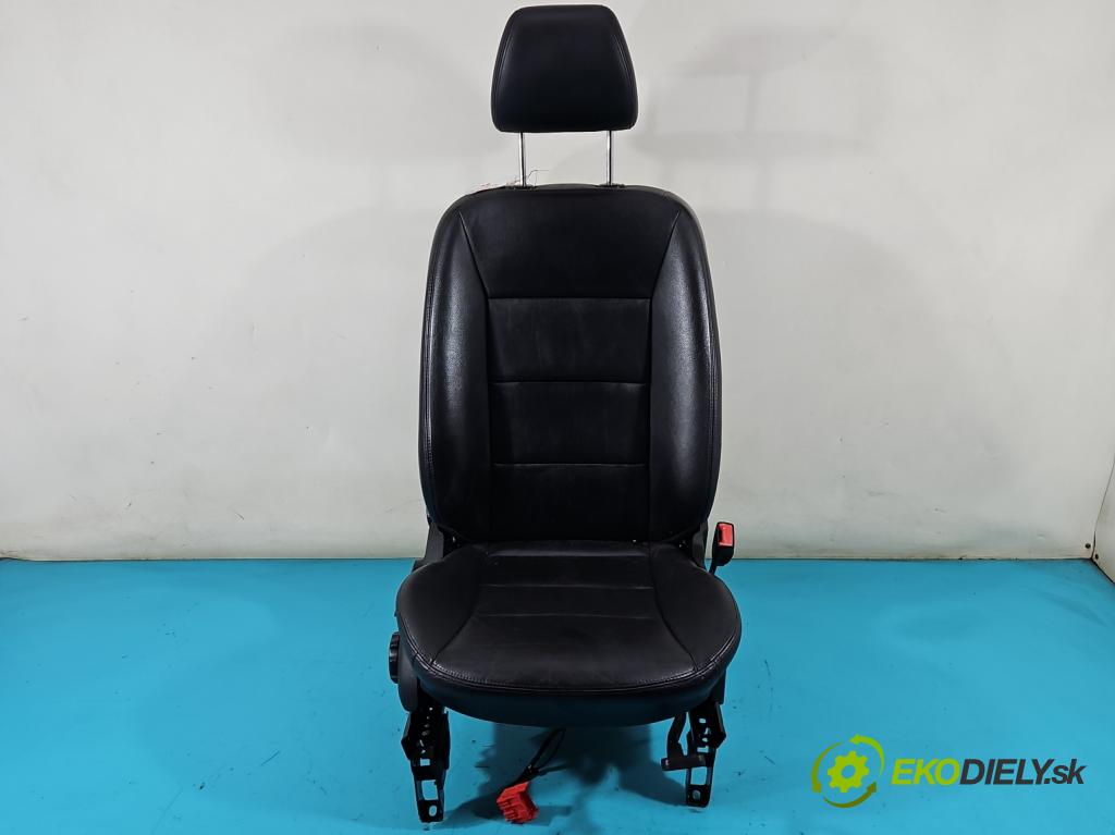 Mercedes A W169 2004-2012 2.0 cdi 140 HP automatic 103 kW 1992 cm3 5- Sedačka ľavý  (Sedačky, sedadlá)