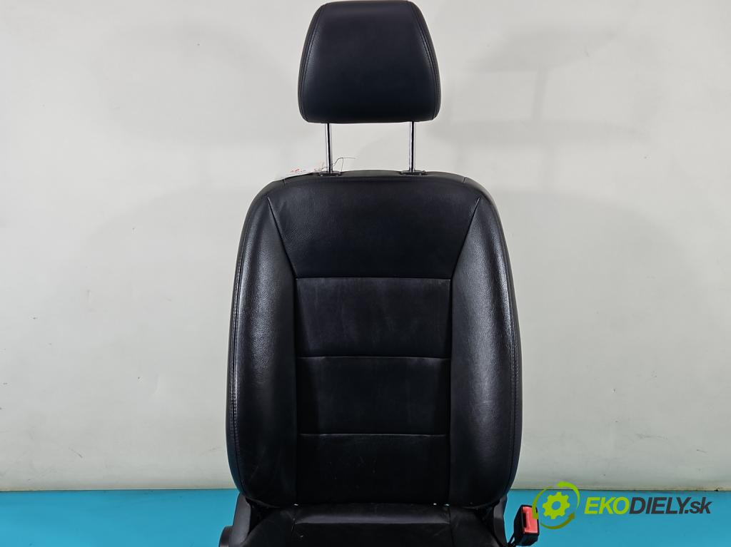 Mercedes A W169 2004-2012 2.0 cdi 140 HP automatic 103 kW 1992 cm3 5- Sedačka ľavý  (Sedačky, sedadlá)