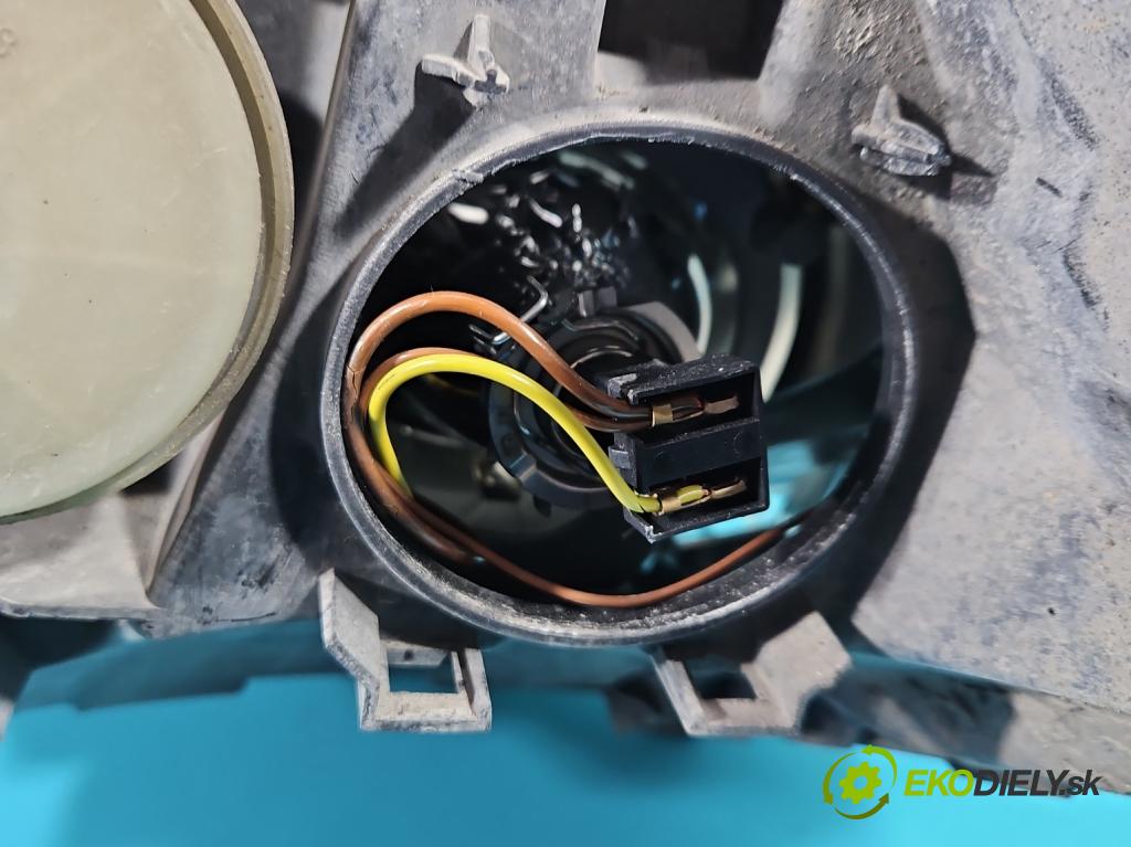 Mercedes A W169 2004-2012 2.0 cdi 140 HP automatic 103 kW 1992 cm3 5- Reflektor: pravý 0301197212 (Pravé)