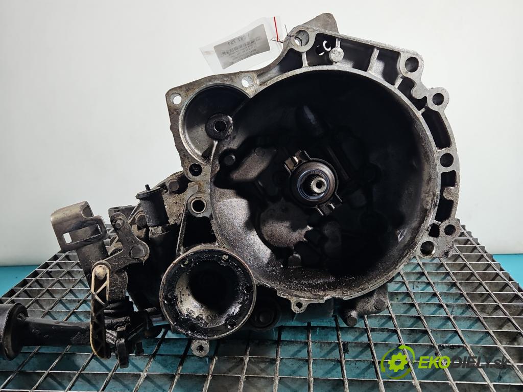 Vw Polo III 6N 1994-2001 1.4 16V 101 HP manual 74 kW 1390 cm3 3- prevodovka stupeň,rýchlosť manual CWX