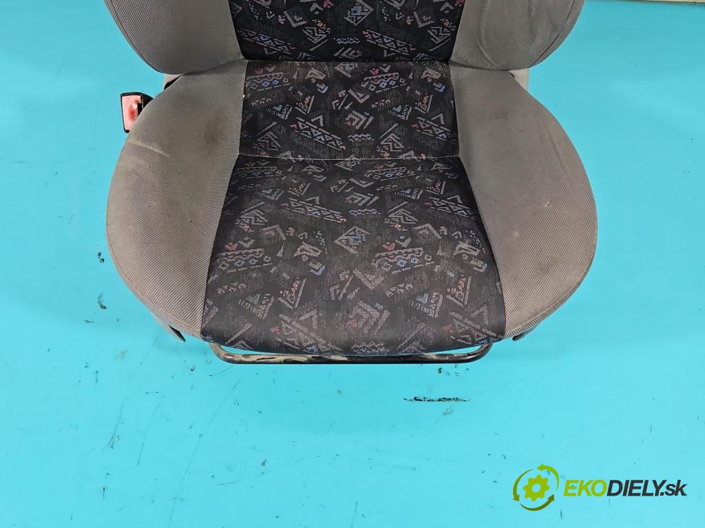 Skoda Felicia 1.9d 64 HP manual 47 kW 1896 cm3 5- Sedačka ľavý  (Sedačky, sedadlá)