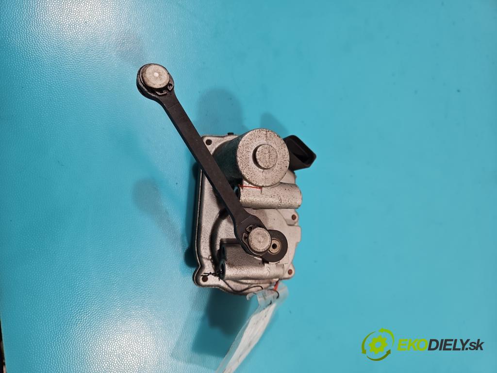 Audi A6 C6 2004-2011 2.7 TDI 179KM automatic 132 kW 2698 cm3 5- Ovladač: klapky: kolektora: A2C53308513 (Ostatní)