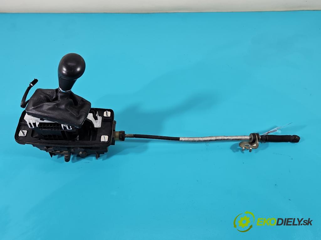 Audi A6 C6 2004-2011 2.7 TDI 179KM automatic 132 kW 2698 cm3 5- Páka: Změny: stupeň,rýchlosť  (Rýchlostné páky / kulisy)