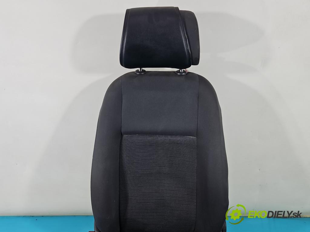 Vw Golf V 2003-2009 1.9 tdi 105 HP manual 77 kW 1896 cm3 5- Sedačka ľavý  (Sedačky, sedadlá)