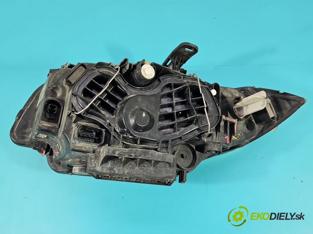 Bmw 1 E87 2004-2011 1.6 16V 122 HP manual 90 kW 1599 cm3 5- Reflektor: pravý  (Pravé)