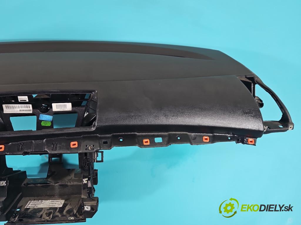 Bmw 1 E87 2004-2011 1.6 16V 122 HP manual 90 kW 1599 cm3 5- kokpit,pristrojová doska rozdeľovacia