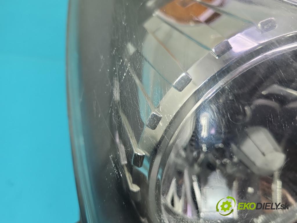 Opel Astra III 2004-2014 1.6 16V (Z16XEP) 105 HP manual 77 kW 1598 cm3 5- Reflektor: pravý  (Pravé)