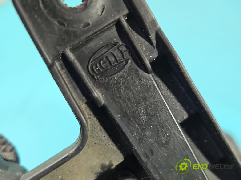 Opel Astra III 2004-2014 1.6 16V (Z16XEP) 105 HP manual 77 kW 1598 cm3 5- Reflektor: pravý  (Pravé)