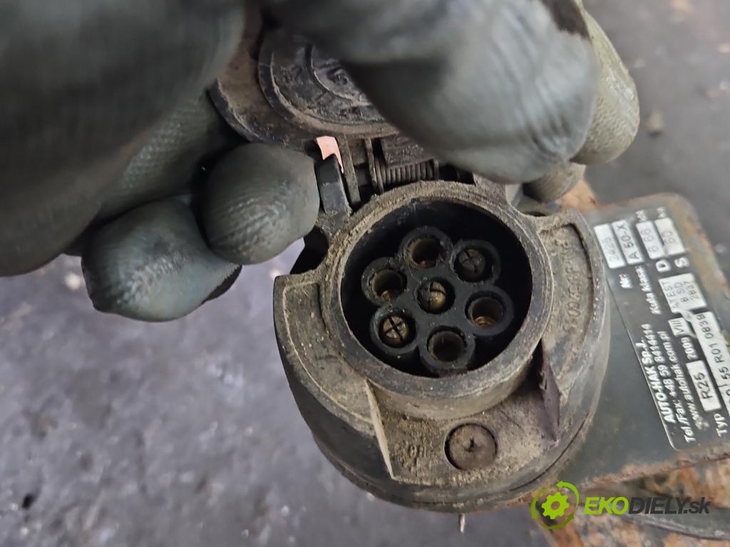 Opel Zafira A 1999-2005 2.0 dti 101 hp manual 74 kW 1995 cm3 5- oko tažné  (Tažná zařízení)