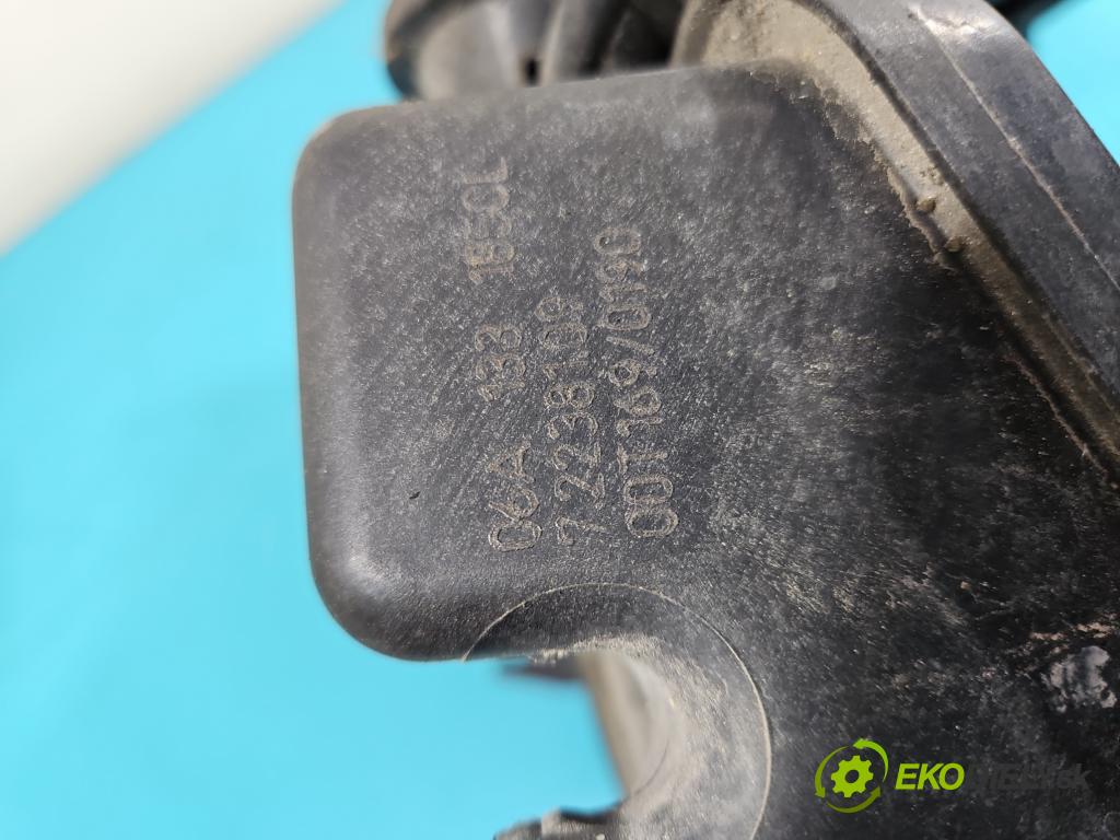 Audi A3 8L 1996-2003 1.6 SR 101 HP manual 74 kW 1595 cm3 3- zvod nasávací 06A133206N (Sacie potrubia)