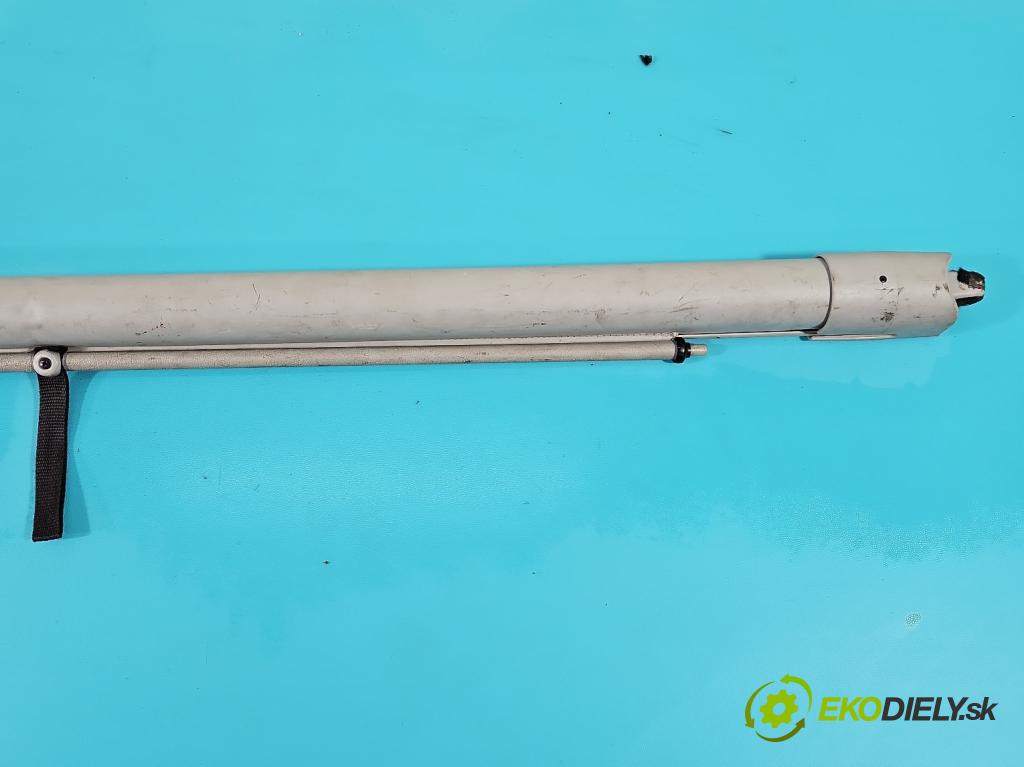 Dodge Caliber 2.0 CRD 140 HP manual 103 kW 1968 cm3 5- roleta  (Rolety kufra)