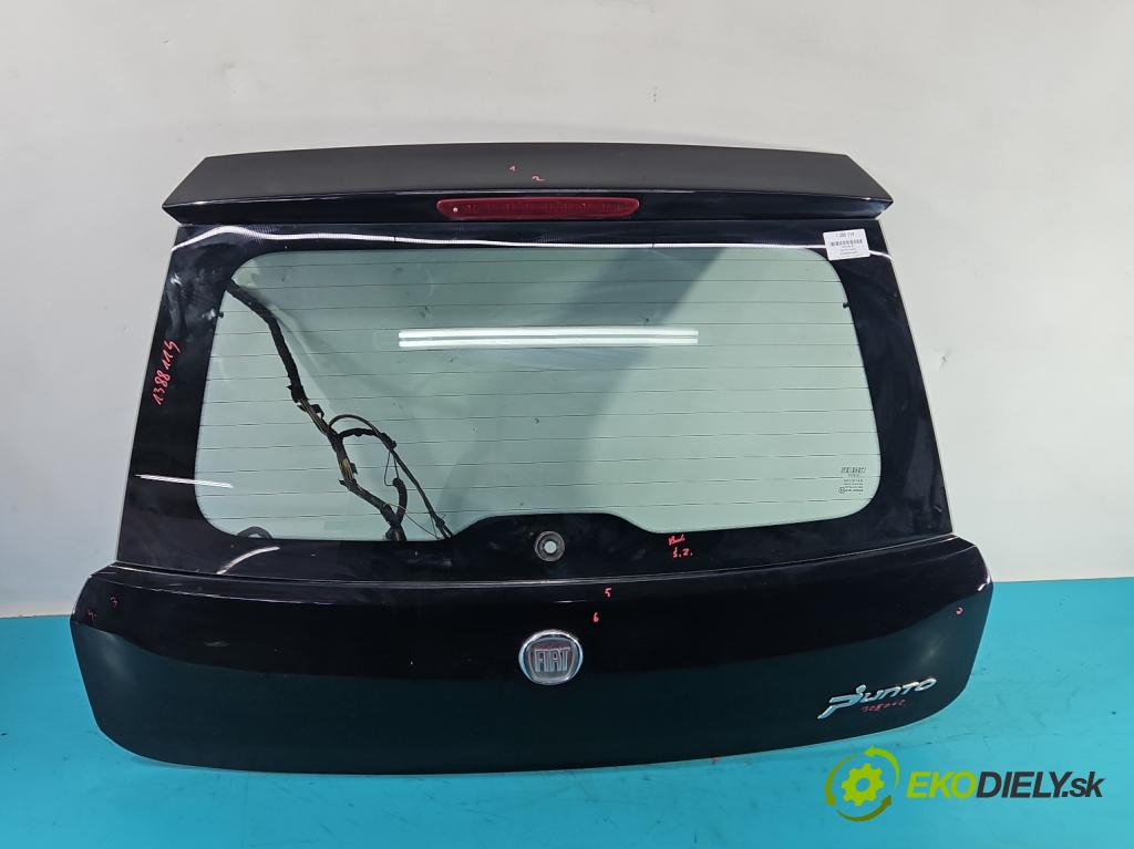 Fiat Punto Grande 1.4b: 95 hp manual 70 kW 1368 cm3 5- zadní kufrové dveře  (Zadní kapoty)