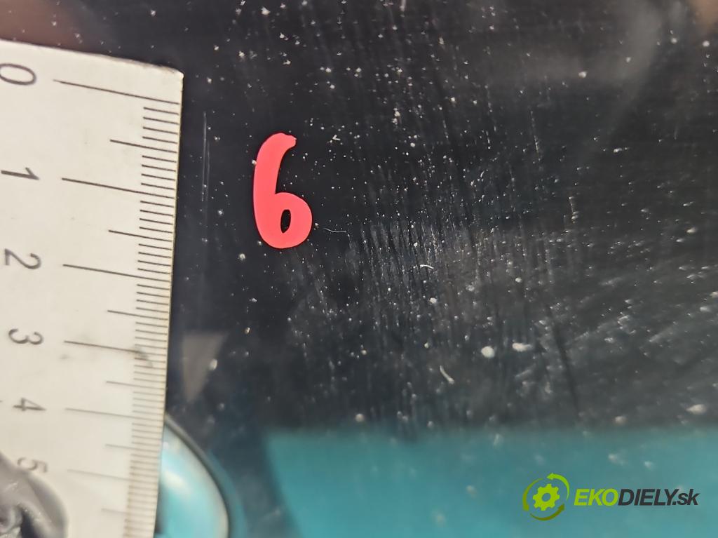 Fiat Punto Grande 1.4b: 95 hp manual 70 kW 1368 cm3 5- zadní kufrové dveře  (Zadní kapoty)