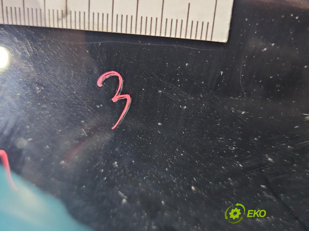 Fiat Punto Grande 1.4b: 95 hp manual 70 kW 1368 cm3 5- zadní kufrové dveře  (Zadní kapoty)