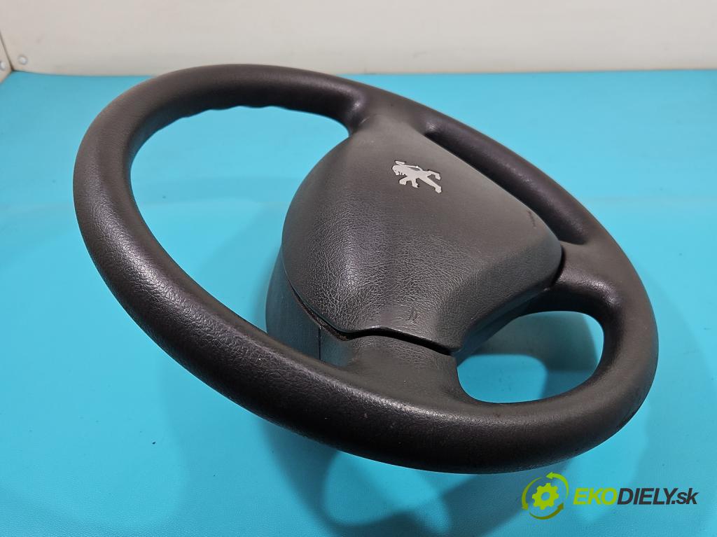 Peugeot 207 1.4 16V 88 HP manual 65 kW 1360 cm3 5- volant  (Volanty)