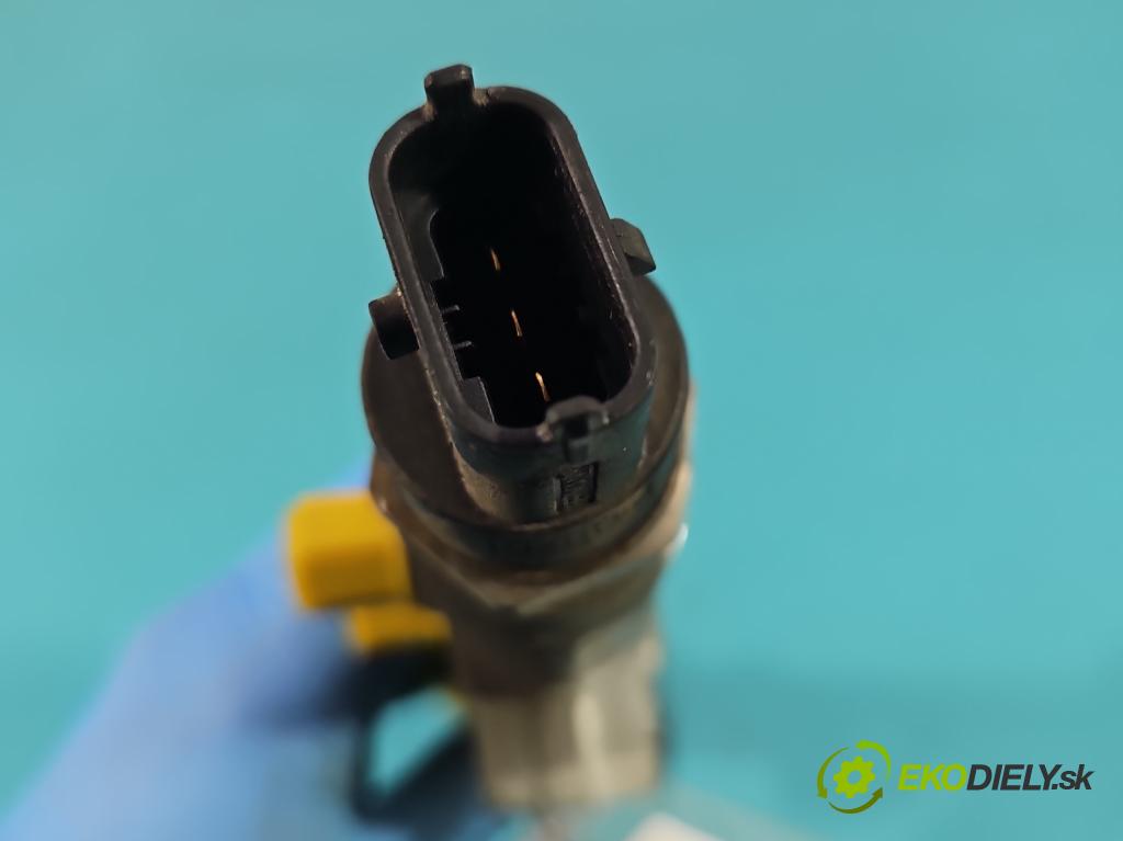 Toyota Auris I 2006-2013 1.4 D4D 90 HP manual 66 kW 1364 cm3 5- lišta vstrekovacia 0445214132 (Vstrekovacie lišty)