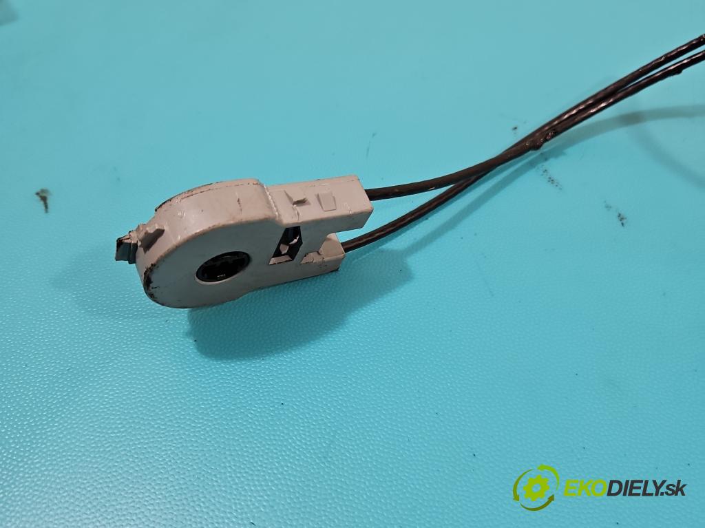 Ford Focus Mk1 1998-2004 1.8 tdci 116 HP manual 85 kW 1753 cm3 5- panel kúrenia 98AB-11503-AH