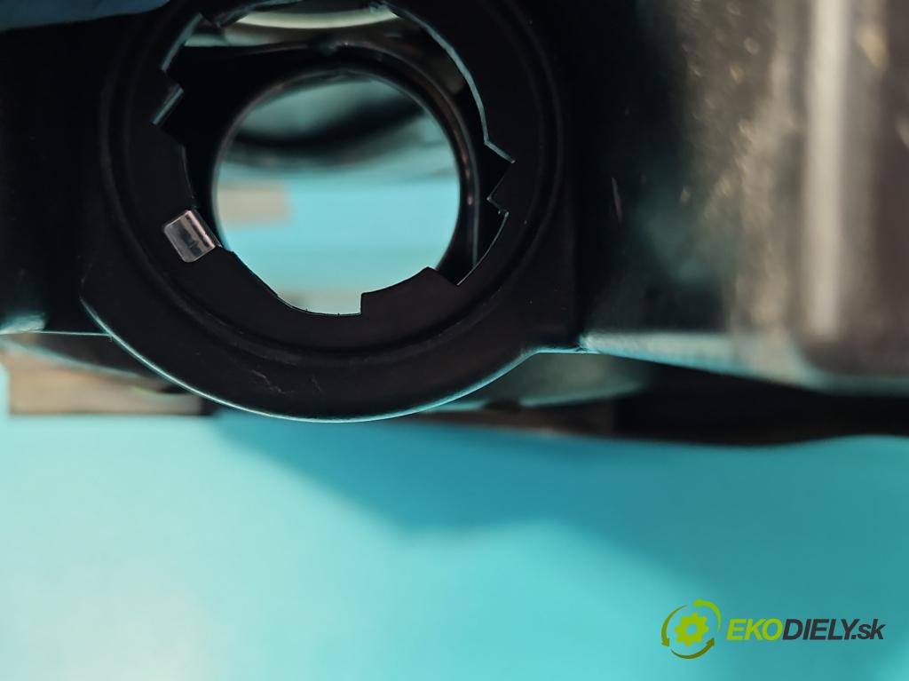 Vw Golf V 2003-2009 1.9 tdi 105 HP manual 77 kW 1896 cm3 5- Reflektor: pravý 0301212202 (Pravé)