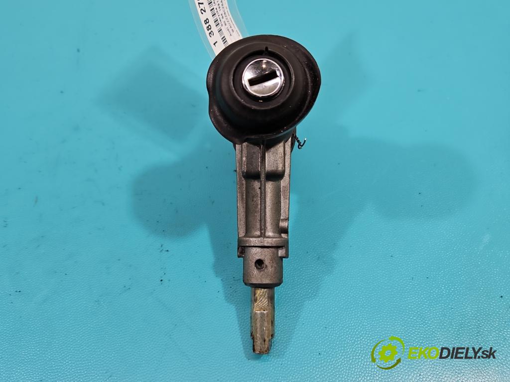 Audi 80 B4 1991-1994 1.9 tdi 90 HP manual 66 kW 1896 cm3 4- Spínačka 8A0905851 (Spínacie skrinky a kľúče)