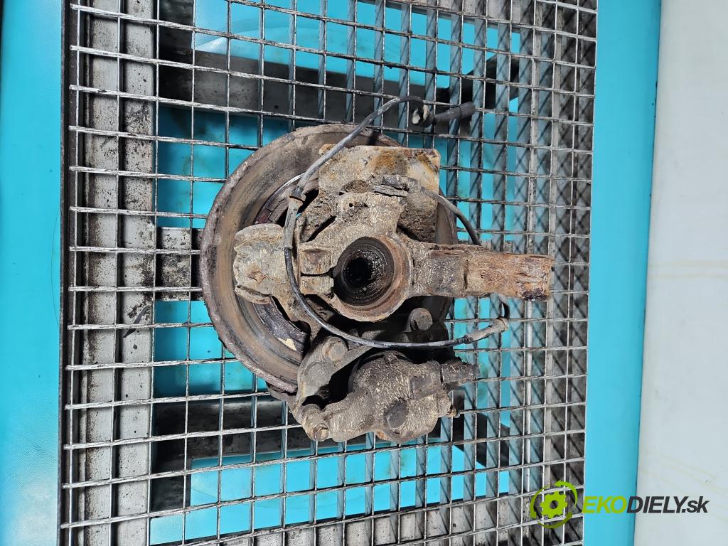 Audi 80 B4 1991-1994 1.9 tdi 90 HP manual 66 kW 1896 cm3 4- náboj pravé  (Náboje)