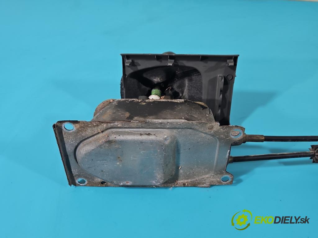 Vw Polo III 6N 1994-2001 1.4 MNOHO: 60 HP manual 44 kW 1390 cm3 5- Páka: Změny: stupeň,rýchlosť  (Rýchlostné páky / kulisy)