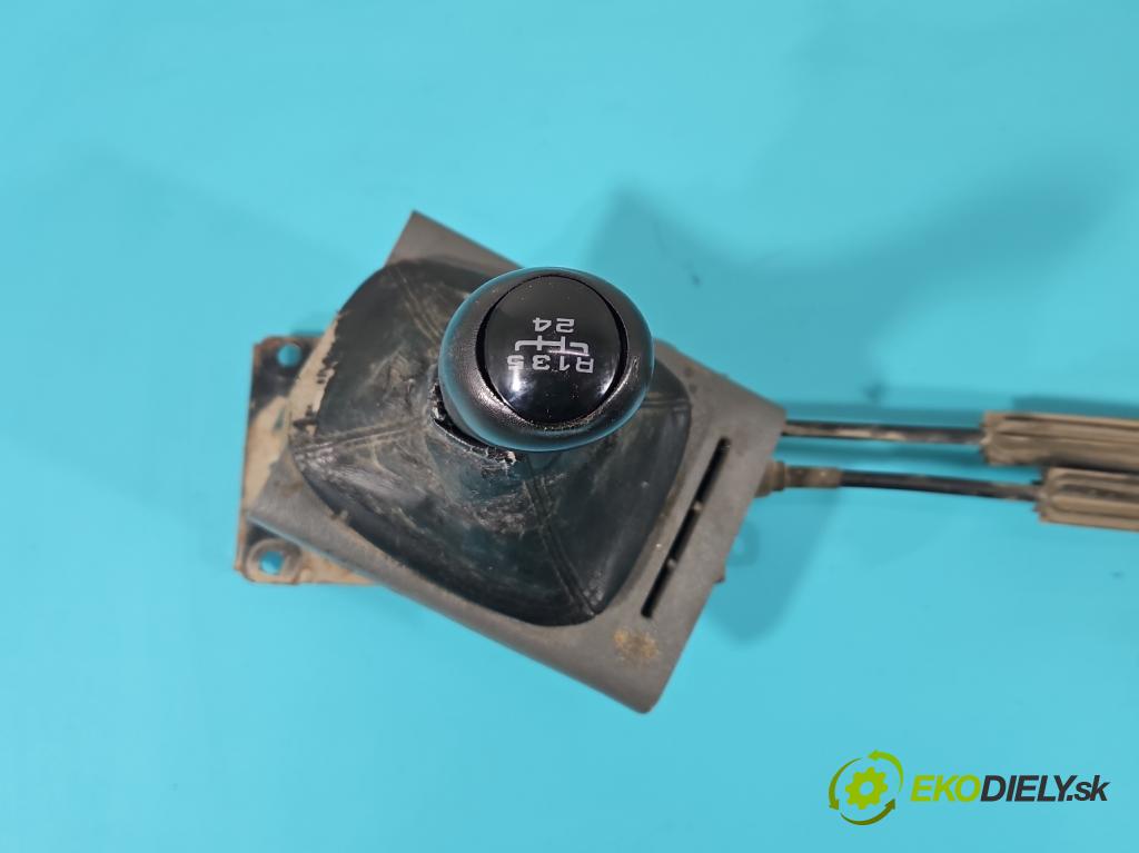 Vw Polo III 6N 1994-2001 1.4 MNOHO: 60 HP manual 44 kW 1390 cm3 5- Páka: Změny: stupeň,rýchlosť  (Rýchlostné páky / kulisy)