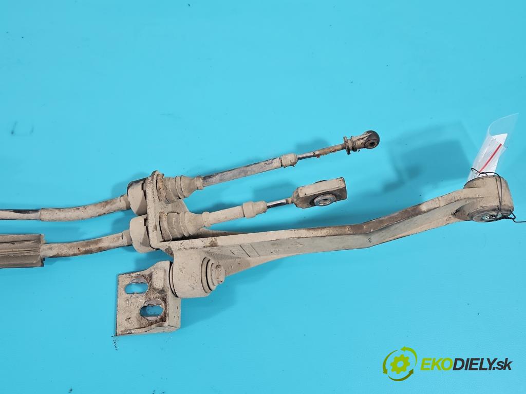 Vw Polo III 6N 1994-2001 1.4 MNOHO: 60 HP manual 44 kW 1390 cm3 5- Páka: Změny: stupeň,rýchlosť  (Rýchlostné páky / kulisy)