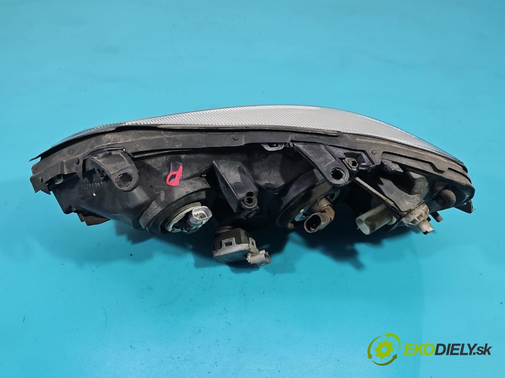 Opel Astra II 1998-2009 1.7 dti 75 HP manual 55 kW 1686 cm3 5- Reflektor: pravý  (Pravé)