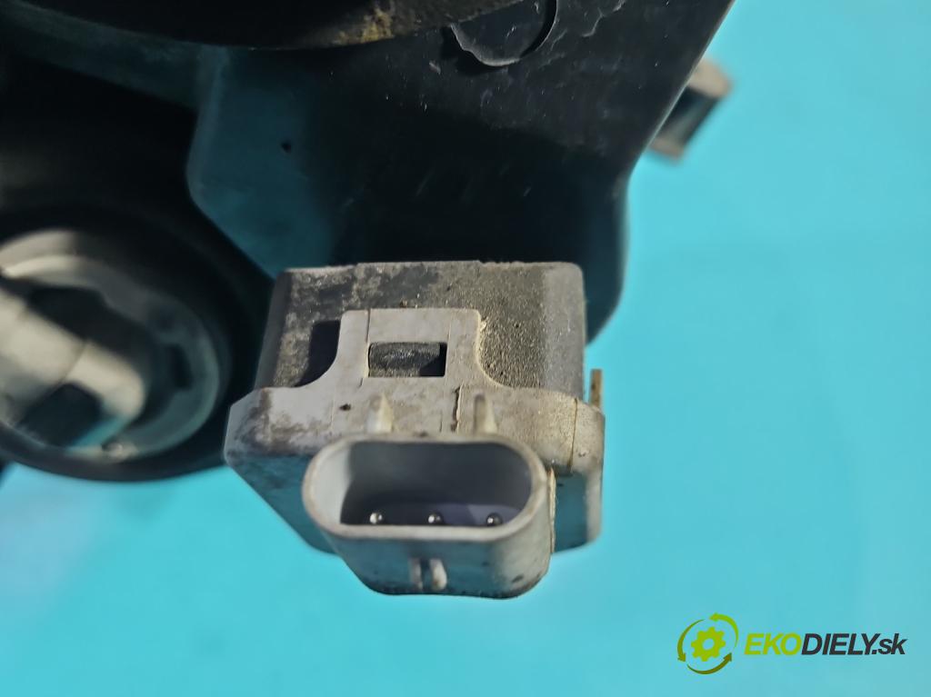 Opel Astra II 1998-2009 1.7 dti 75 HP manual 55 kW 1686 cm3 5- Reflektor: pravý  (Pravé)