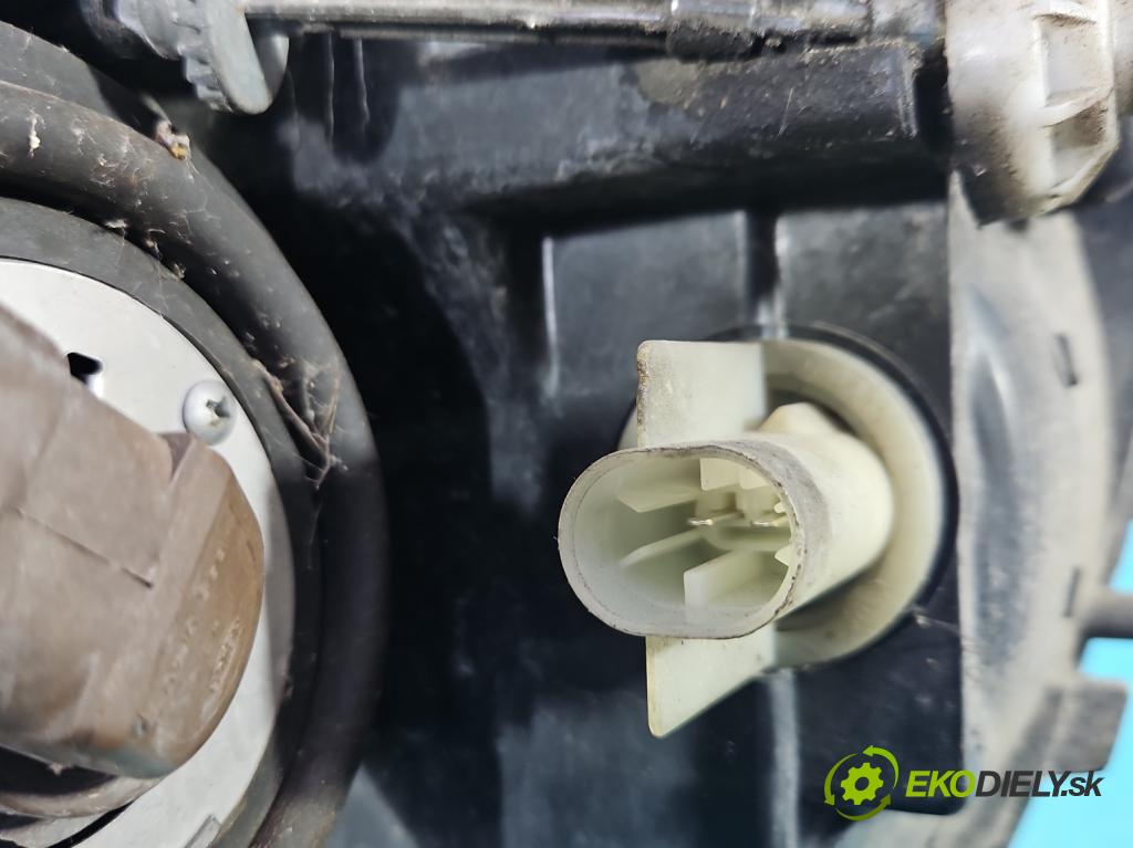 Opel Astra II 1998-2009 1.7 dti 75 HP manual 55 kW 1686 cm3 5- Reflektor: pravý  (Pravé)