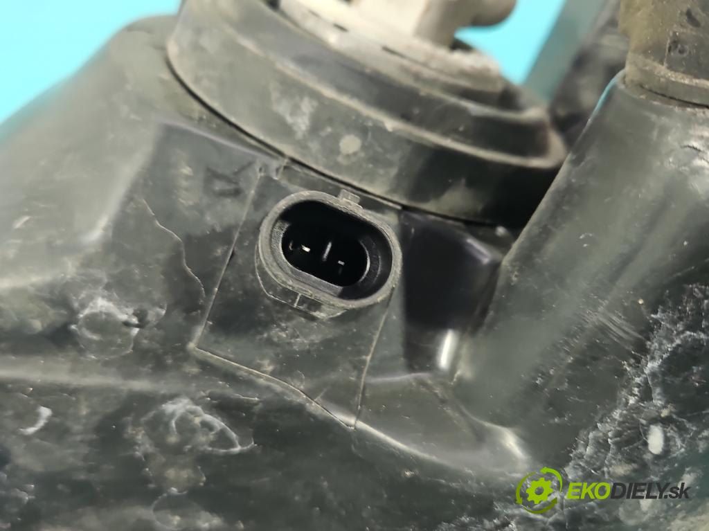 Opel Astra II 1998-2009 1.7 dti 75 HP manual 55 kW 1686 cm3 5- Reflektor: pravý  (Pravé)