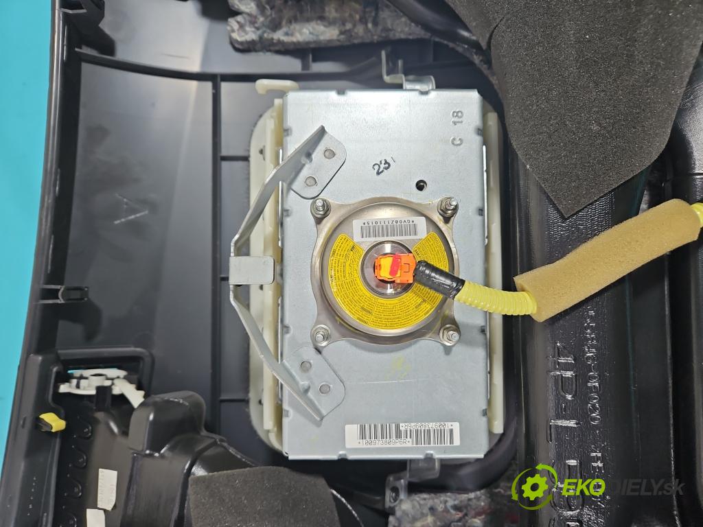 Toyota Verso 2009-2018 2.0 D4D 126 HP manual 93 kW 1998 cm3 5- kokpit,pristrojová doska rozdeľovacia