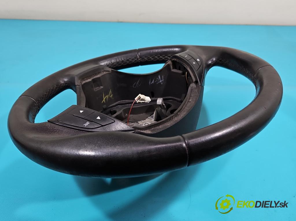 Fiat Punto Grande 1.4b: 95 HP manual 70 kW 1368 cm3 5- volant  (Volanty)