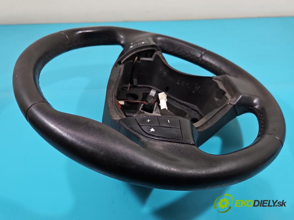 Fiat Punto Grande 1.4b: 95 HP manual 70 kW 1368 cm3 5- volant  (Volanty)