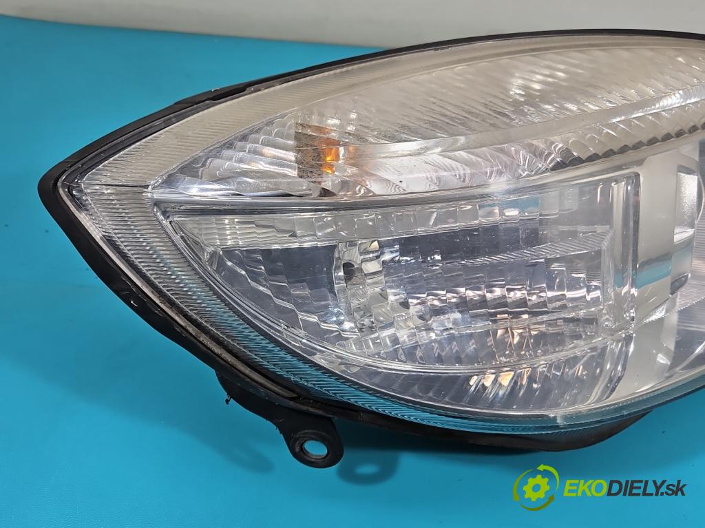 Skoda Roomster 1.9 TDI (BSW) 105 HP manual 77 kW 1896 cm3 5- Reflektor: pravý  (Pravé)