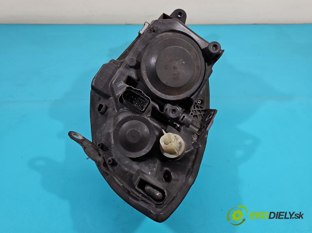 Skoda Roomster 1.9 TDI (BSW) 105 HP manual 77 kW 1896 cm3 5- Reflektor: pravý  (Pravé)