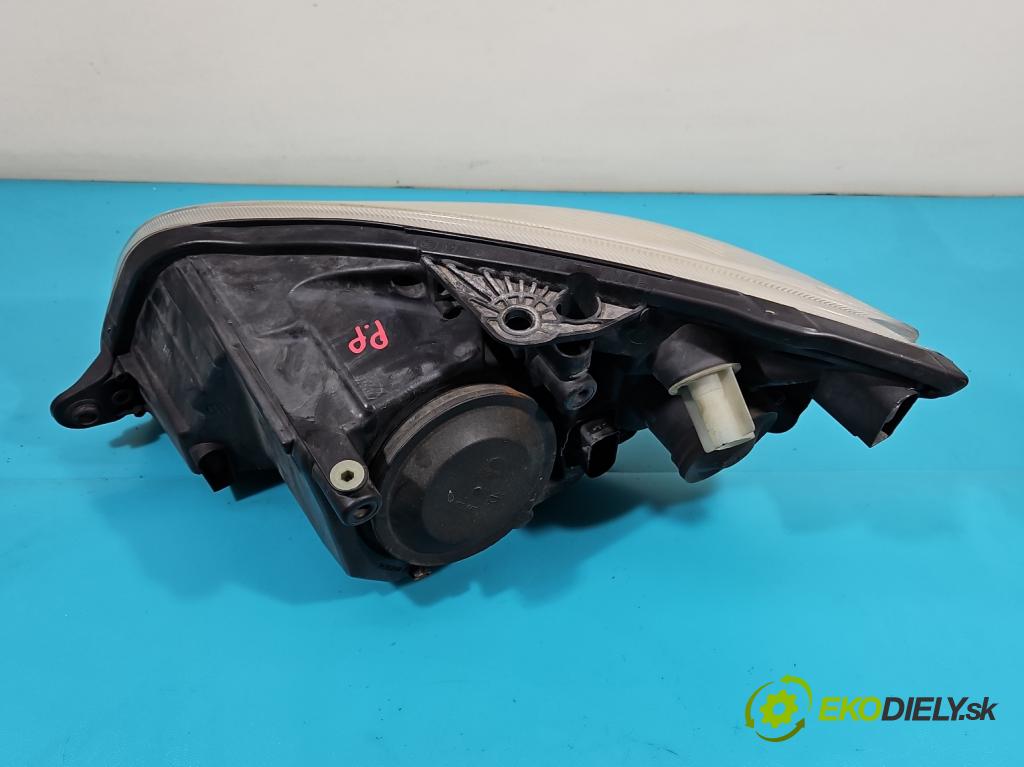 Skoda Roomster 1.9 TDI (BSW) 105 HP manual 77 kW 1896 cm3 5- Reflektor: pravý  (Pravé)
