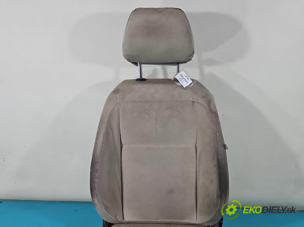Skoda Roomster 1.9 TDI (BSW) 105 HP manual 77 kW 1896 cm3 5- Sedačka ľavý  (Sedačky, sedadlá)