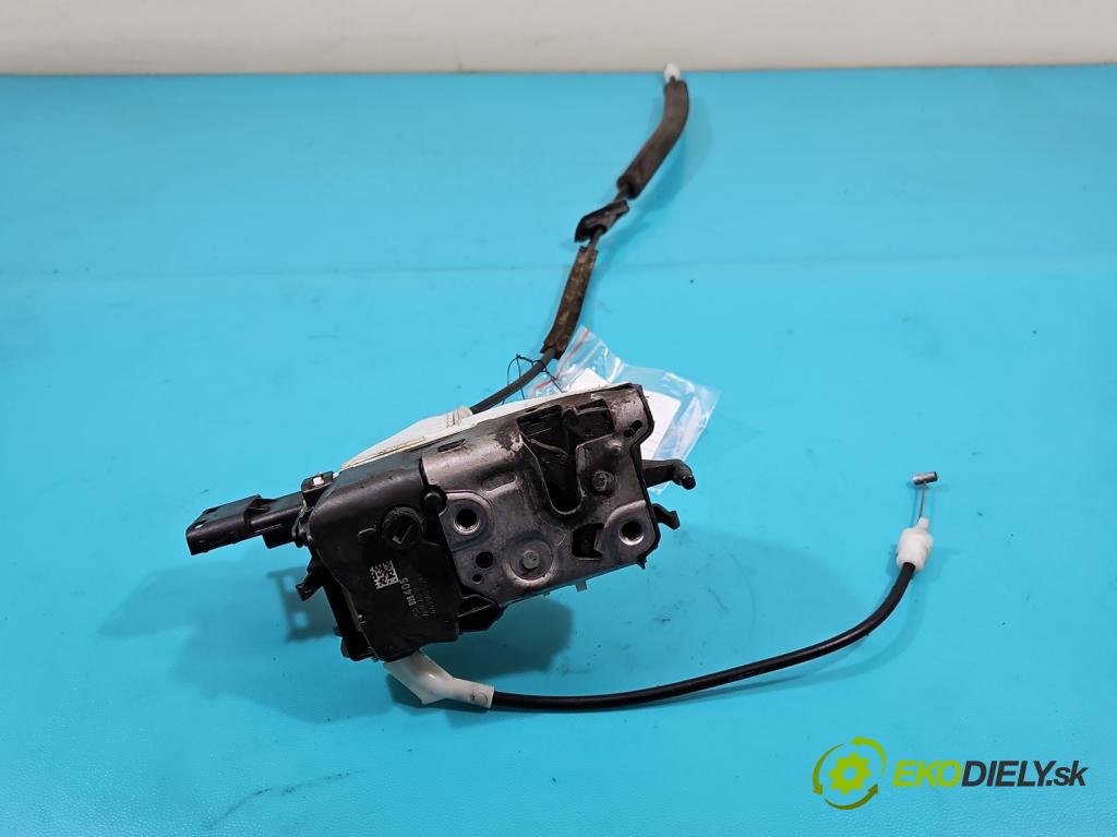 Peugeot Partner II 2008-2018 1.6 hdi 90 hp manual 66 kW 1560 cm3 5- zámek přední pravý 828405